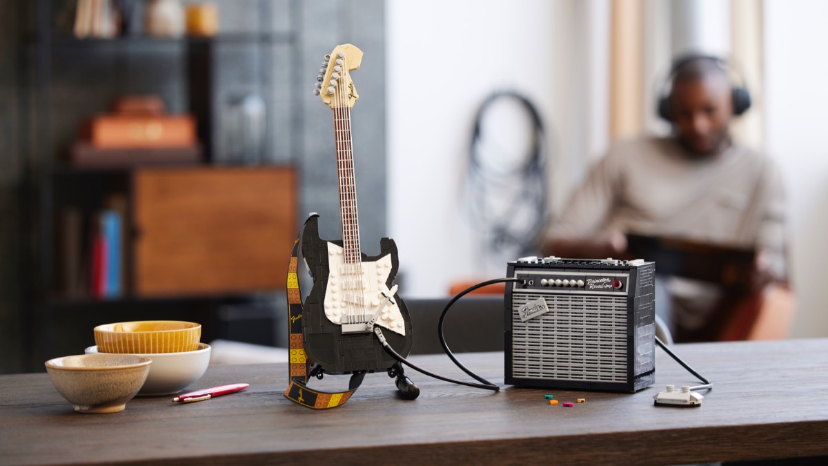 LEGO Ideas 21329 Fender Stratocaster officially revealed