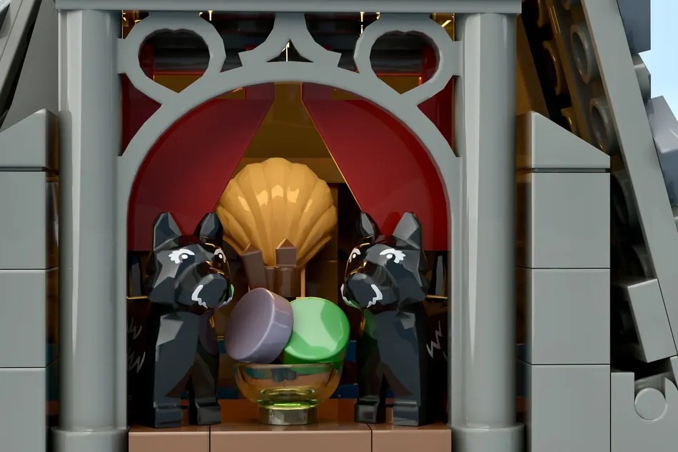 LEGO Ideas Coraline The Pink Palace 8