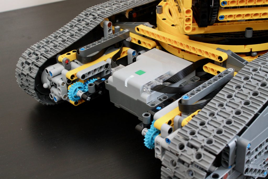 LEGO Technic 42146 Liebherr Crawler Crane LR 13000 review 5 1024x683