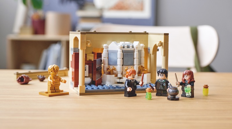 Combining the LEGO Harry Potter 20th anniversary sets
