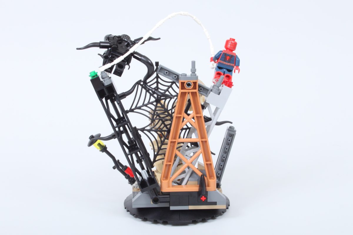 lego marvel 76334 Epic Battle Spider Man vs Sandman review 2 1200x800