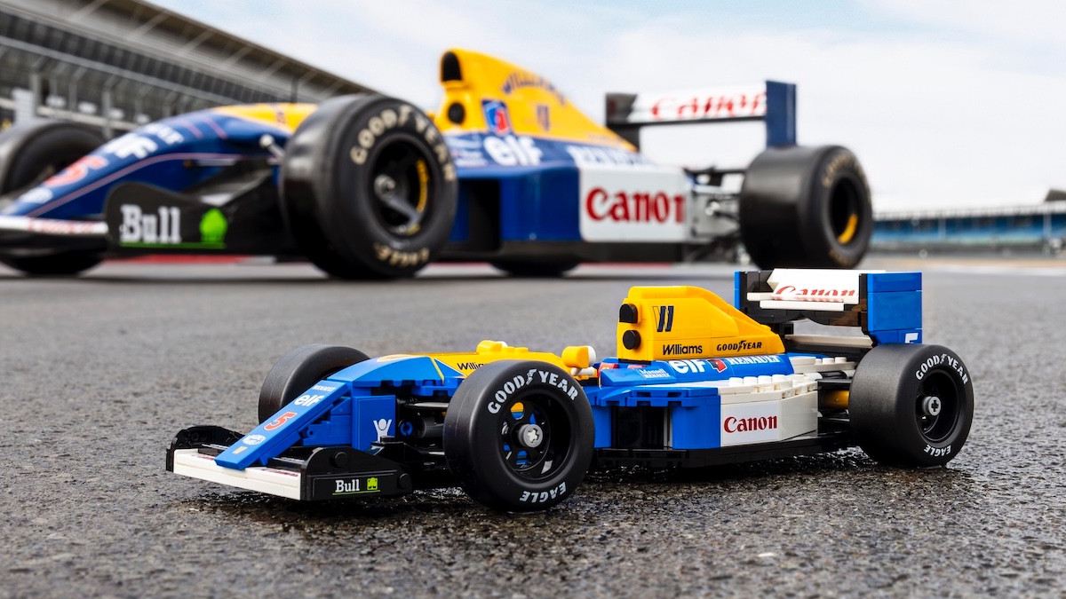 First in-hand look at LEGO Icons 10353 Williams Racing FW14B & Nigel Mansell