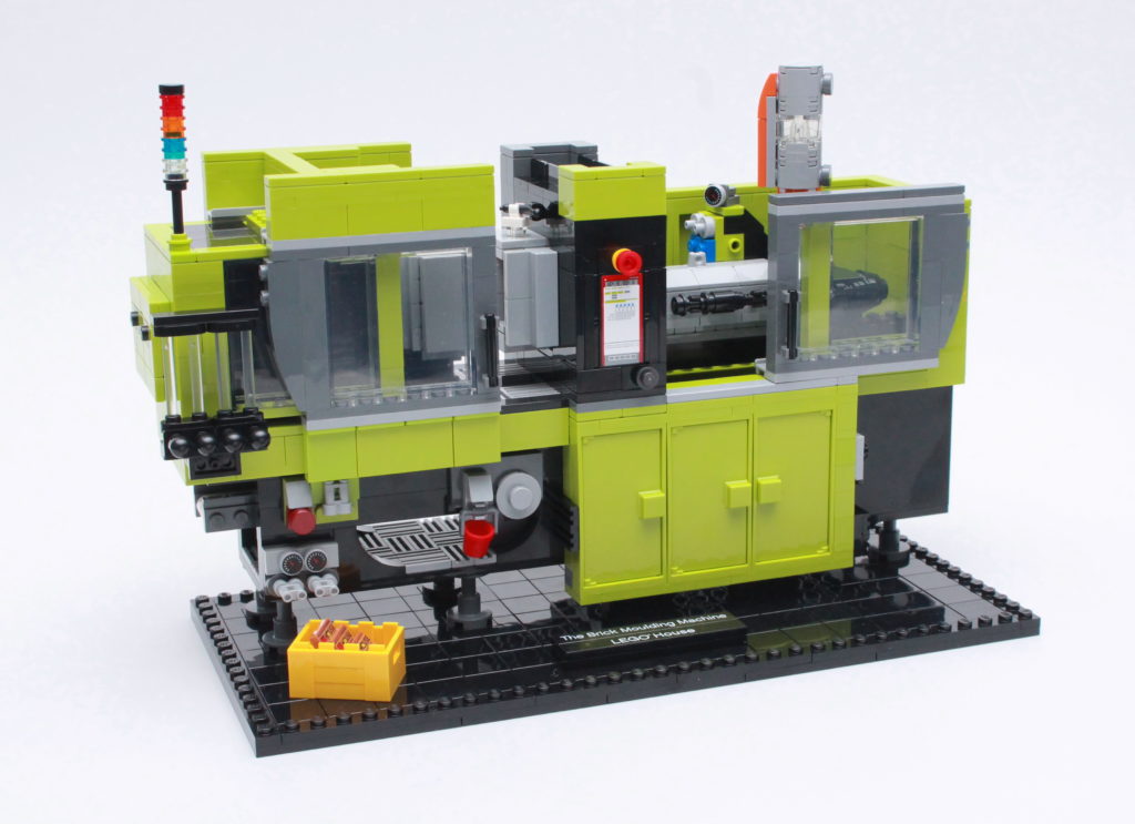 LEGO House 40502 The Brick Moulding Machine review 2