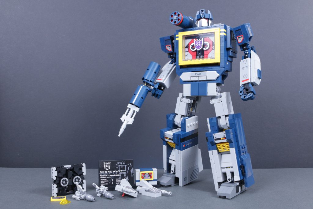 LEGO Icons Transformers 10358 Soundwave review 1 1024x683