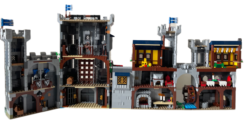 LEGO Creator 3 in 1 31120 Medieval Castle 10305 Lion Knights Castle alt build Rebrickable 8 1024x506