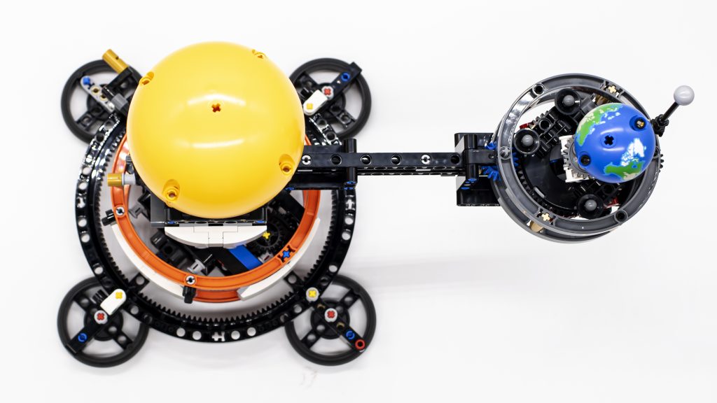 LEGO Technic 42179 Planet Earth and Moon in Orbit 11 1024x576