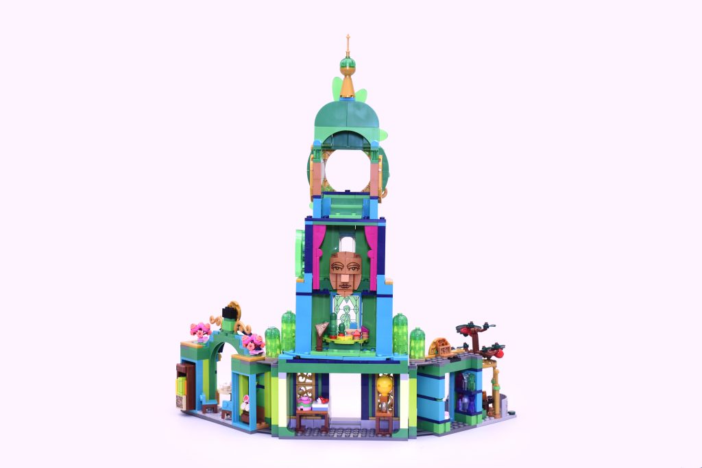LEGO Wicked 75684 Welcome to Emerald City review 02 1024x683