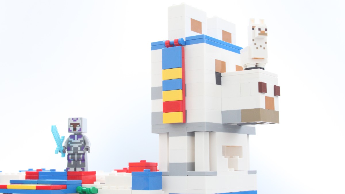 LEGO Minecraft 21188 The Llama Village review