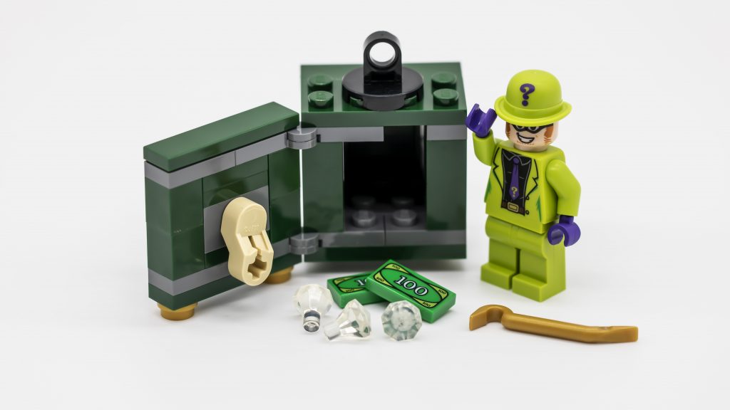 riddler and safe 1024x576