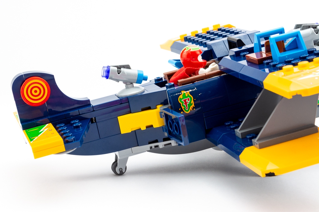 LEGO Review El Fuegos Stunt Plane 14