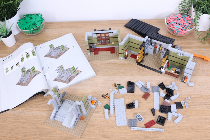 LEGO Fairground Collection 10273 Haunted House review 2