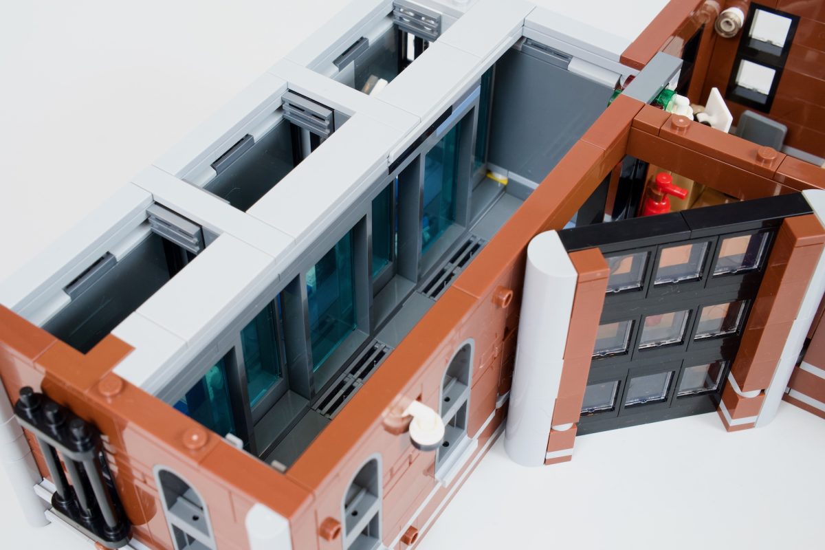 LEGO Batman DC 76300 Arkham Asylum mod 13 1200x800