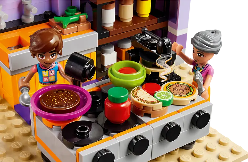 LEGO Friends 41747 Heartlake City Community Kitchen 4