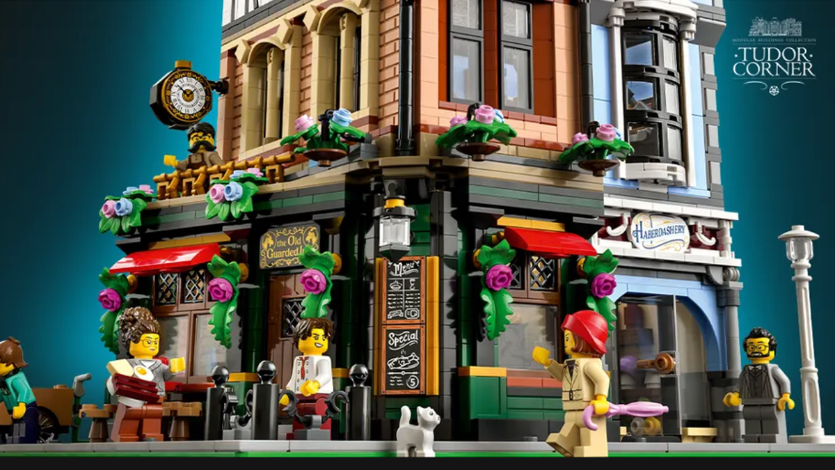 Five ways LEGO Icons 10350 Tudor Corner is a distinctly British build
