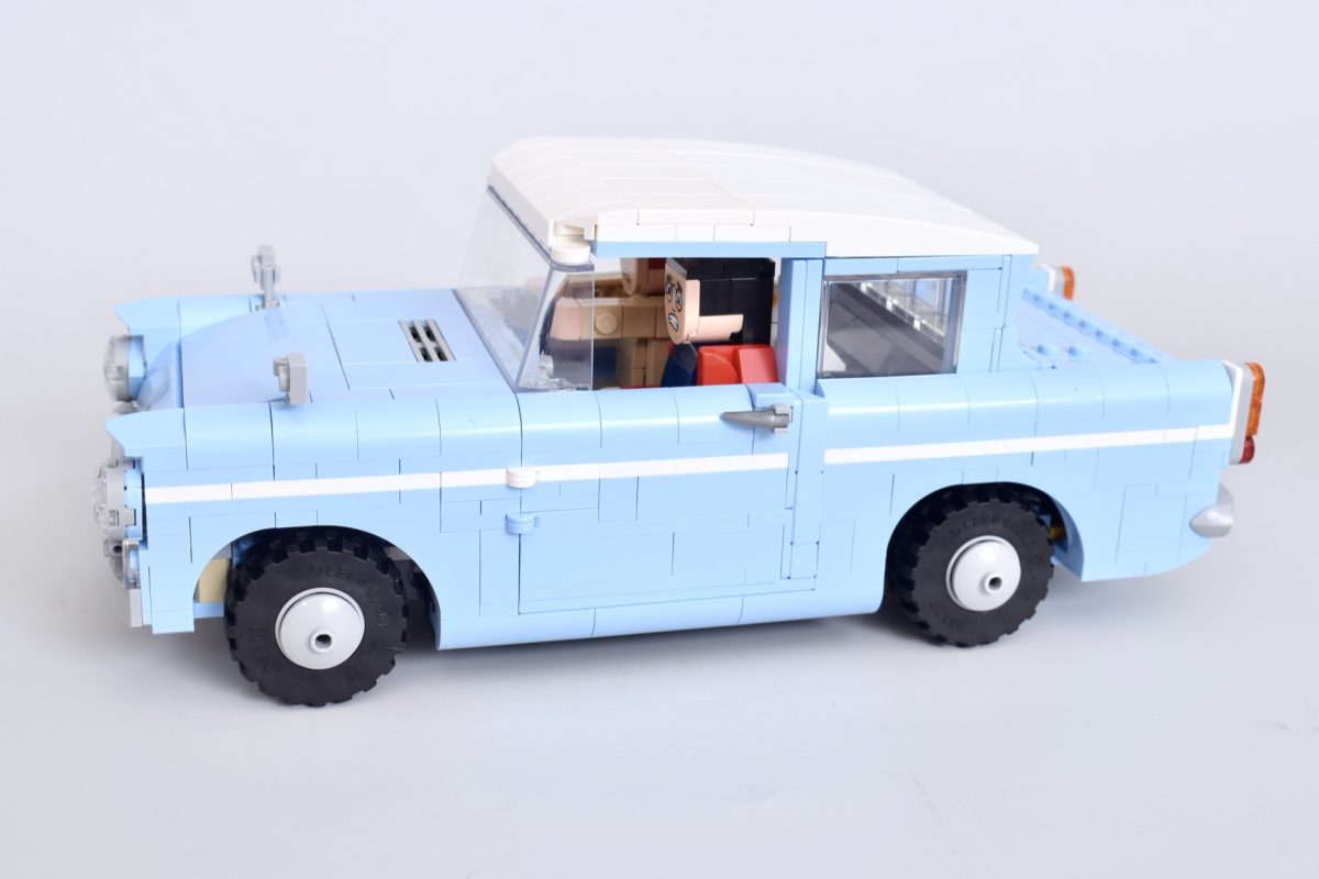 LEGO Harry Potter 76470 Enchanted Flying Ford Anglia review 2 1200x800