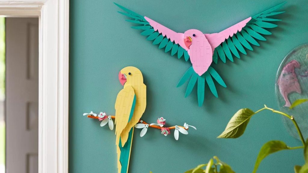 LEGO Art 31211 macaw parrots lifestyle featured 1024x576