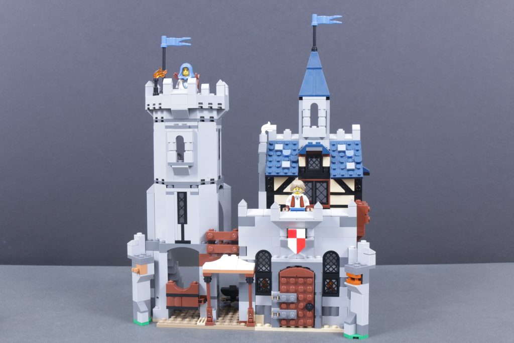 LEGO Creator 3 in 1 31168 Medieval Horse Knight Castle review 28 1024x683
