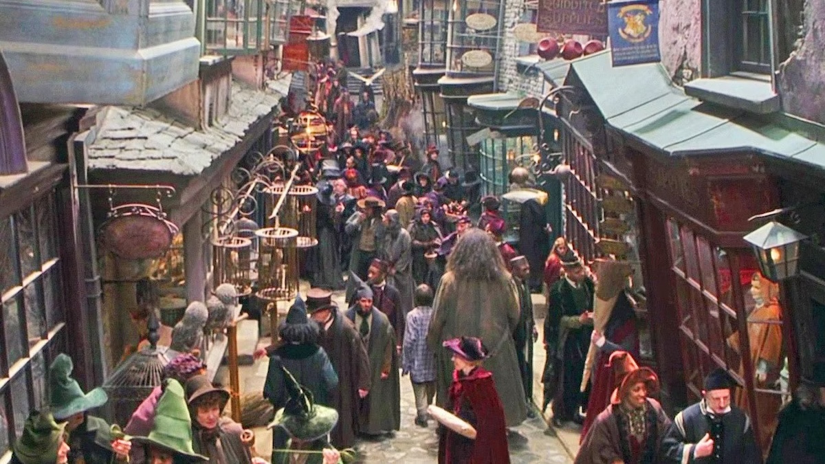 LEGO Harry Potter microscale Diagon Alley has the opportunity to offer more, not less