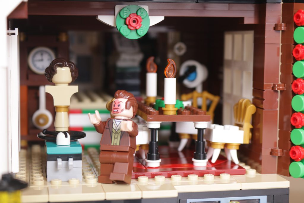 LEGO Ideas 21330 Home Alone review rebuild feature 4 1024x683