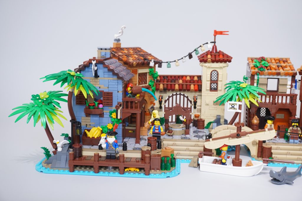 LEGO Bricklink Designer Program The Thieves of Tortuga review 06 1024x683