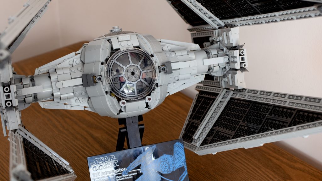 LEGO Star Wars 75382 TIE Interceptor UCS 29 1024x576